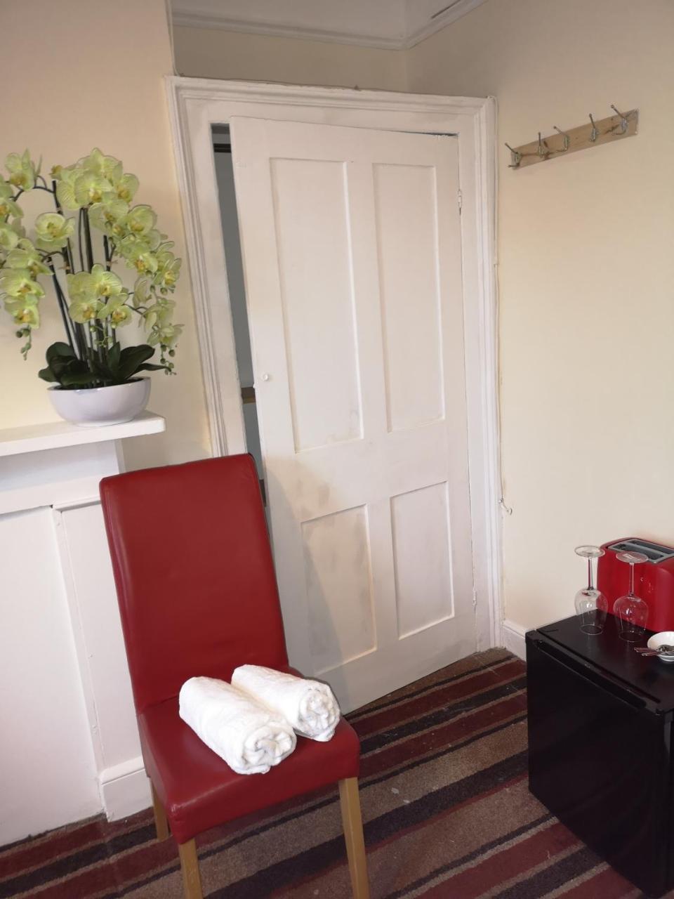 Red Carpet Guesthouse Reading Extérieur photo